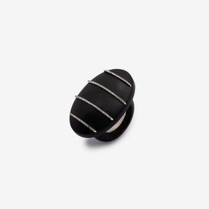 Anello con strisce di diamanti