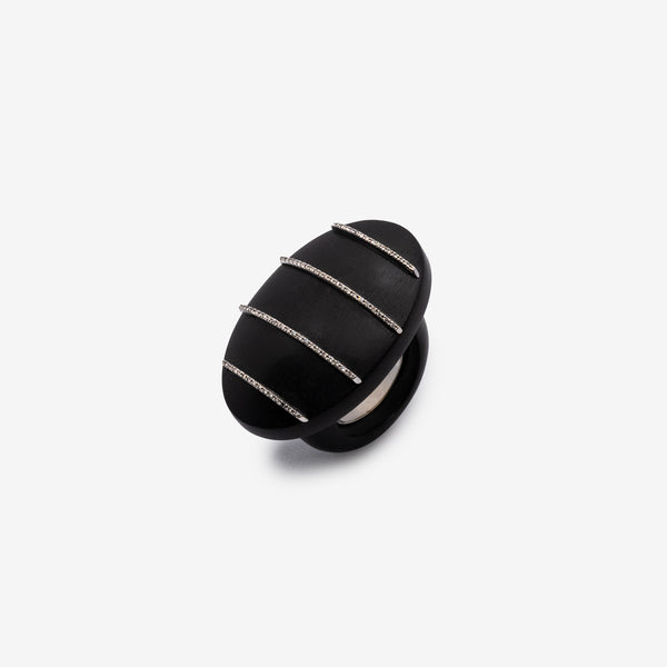Anello con strisce di diamanti