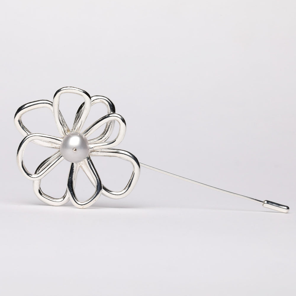 Bloomy Flower Lapel pin