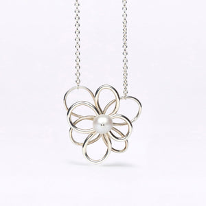 Bloomy Flower Charm