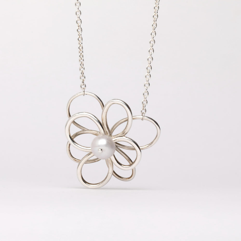 Bloomy Flower charm